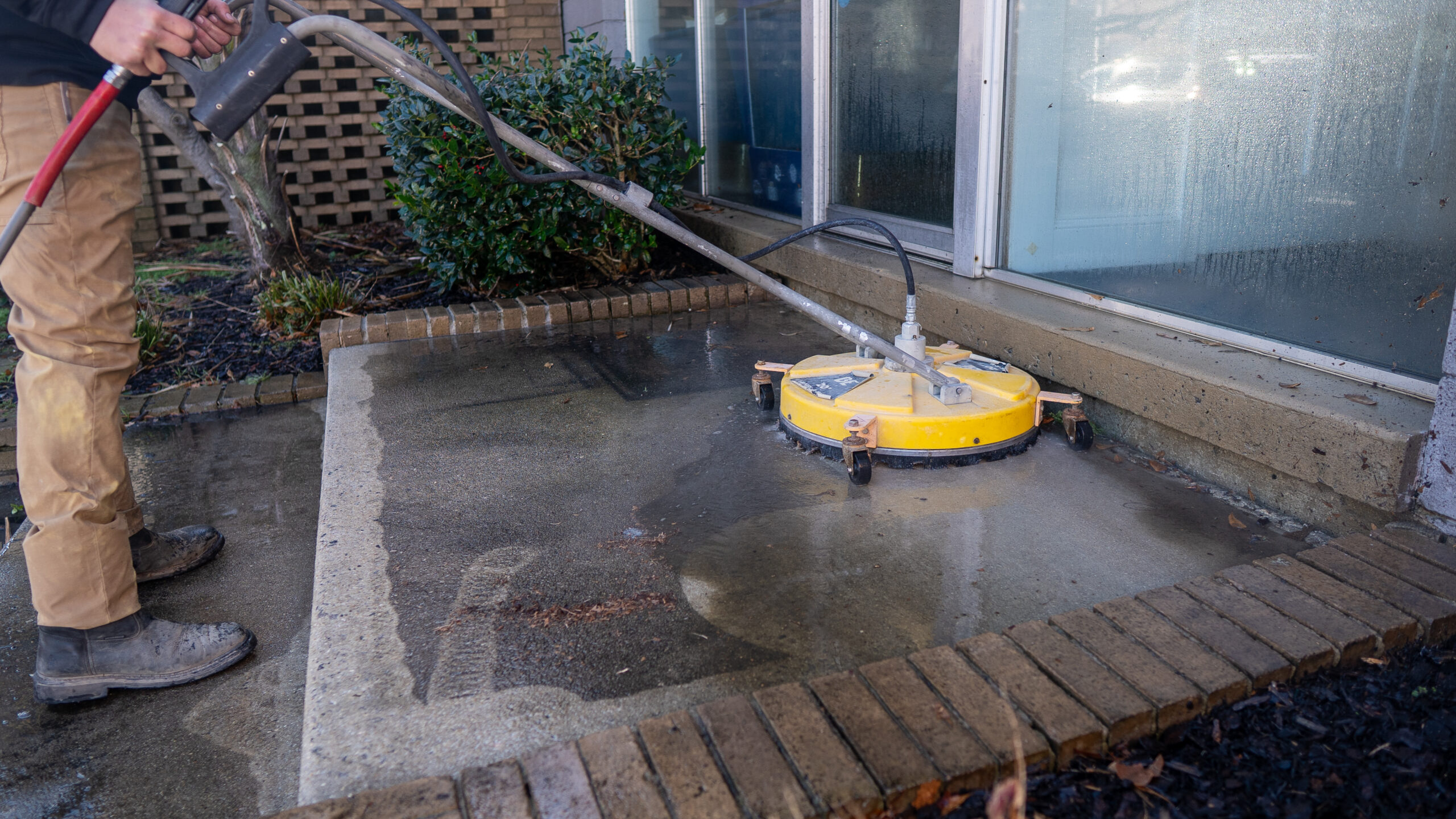 Commercial Pressure Washing & Softwashing | First Choice Pressure Washing